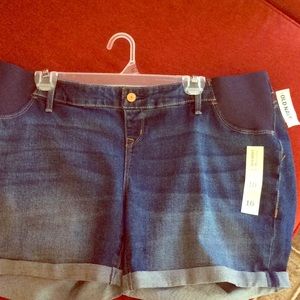 Old Navy size 16 maternity shorts